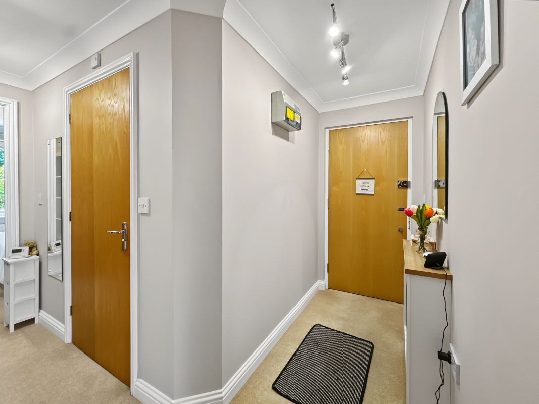 36 Worsdell Close, Ipswich, Suffolk, IP2 8GR lot image - 6