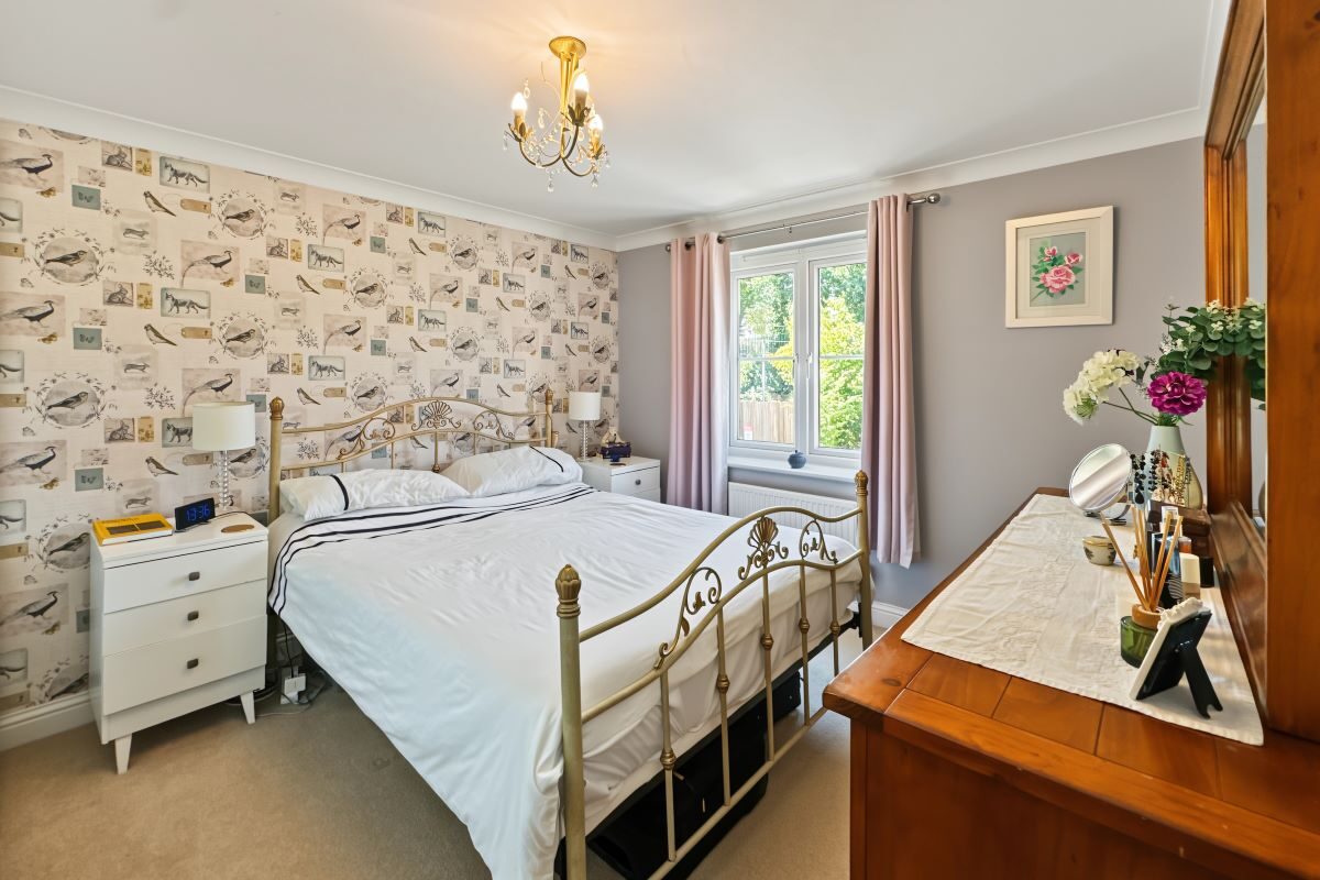 36 Worsdell Close, Ipswich, Suffolk, IP2 8GR lot image - 10
