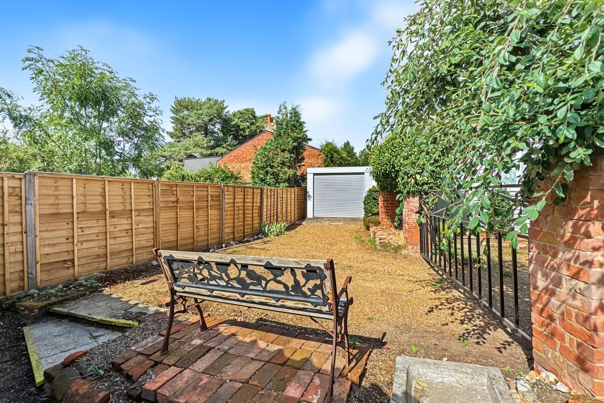 Calder Cottage, 91 The Street, Melton, Woodbridge, Suffolk, IP12 1PR lot image - 12