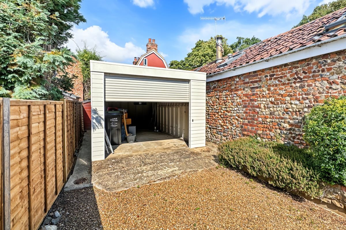 Calder Cottage, 91 The Street, Melton, Woodbridge, Suffolk, IP12 1PR lot image - 14