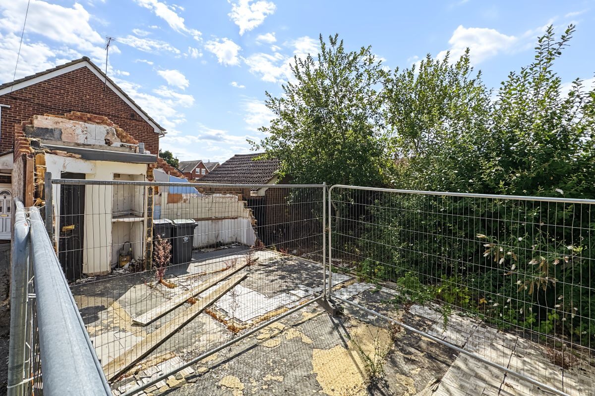 25 Spencer Close, Stansted, Essex, CM24 8AN lot image - 4