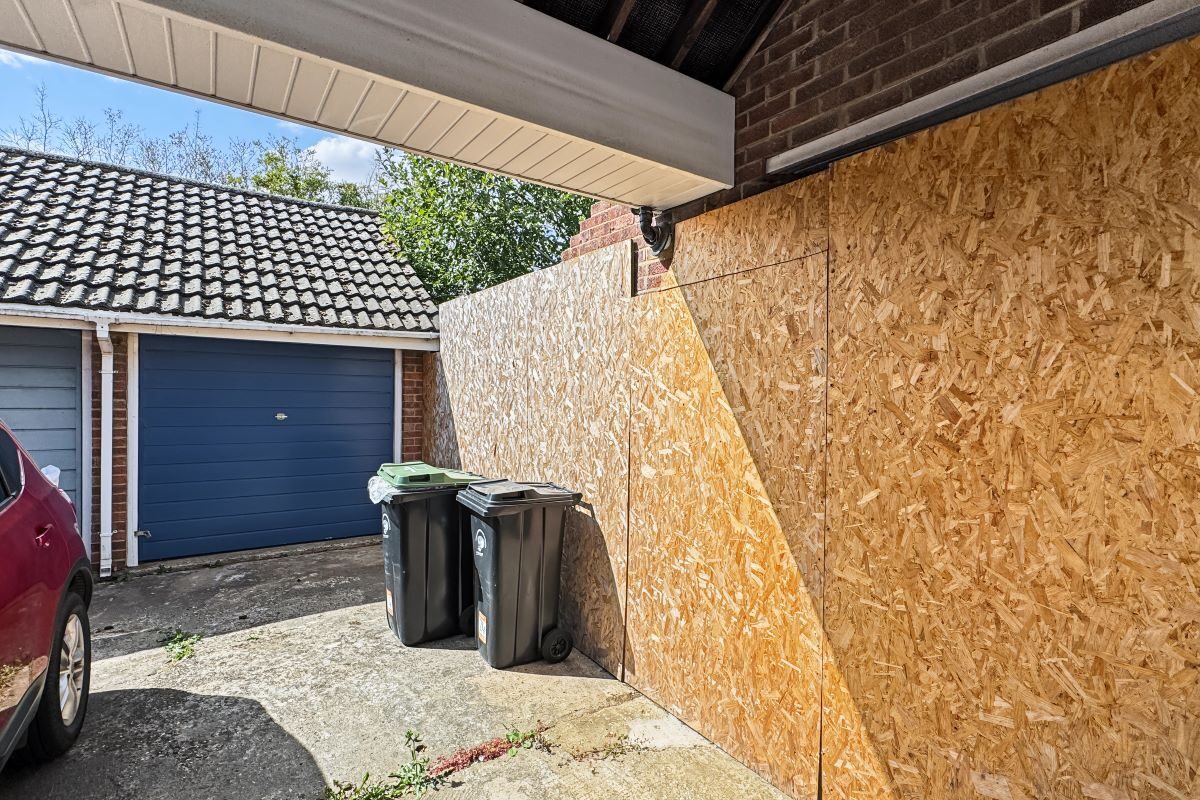 25 Spencer Close, Stansted, Essex, CM24 8AN lot image - 6