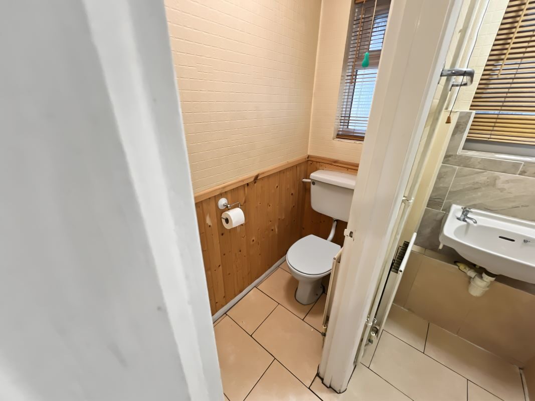 13 Robeck Road, Ipswich, Suffolk, IP3 0HN lot image - 6