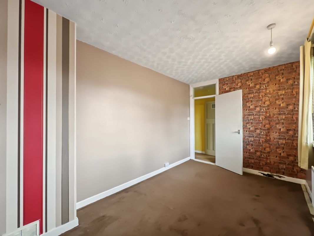 13 Robeck Road, Ipswich, Suffolk, IP3 0HN lot image - 8
