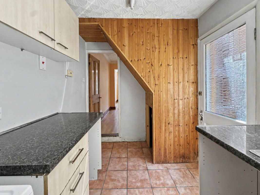 300 Cauldwell Hall Road, Ipswich, Suffolk, IP4 5AQ lot image - 5