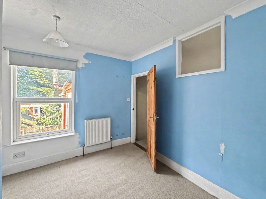 300 Cauldwell Hall Road, Ipswich, Suffolk, IP4 5AQ lot image - 8