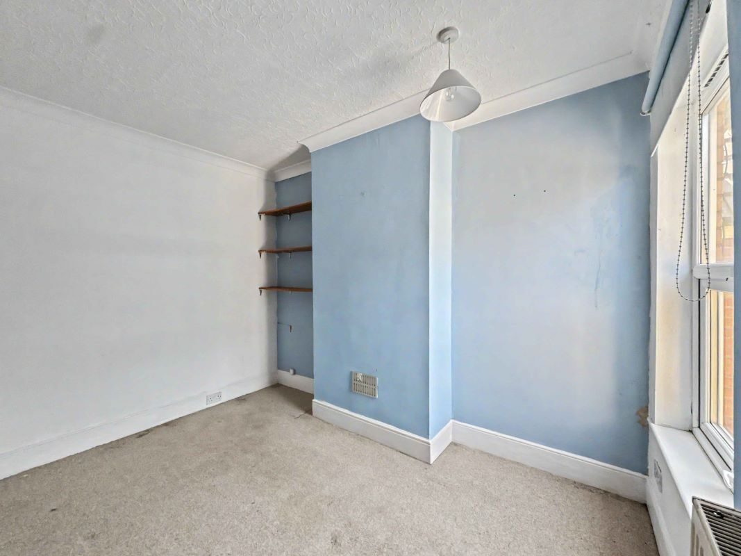 300 Cauldwell Hall Road, Ipswich, Suffolk, IP4 5AQ lot image - 10