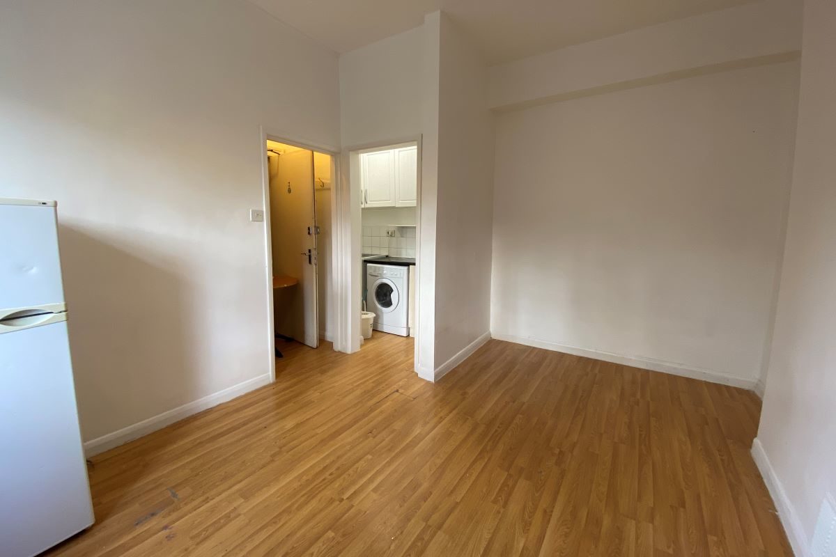 Flat 3,, 8 Dalton Road, Ipswich lot image - 1