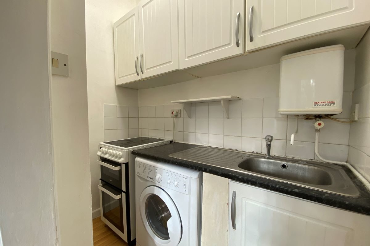 Flat 3,, 8 Dalton Road, Ipswich lot image - 2