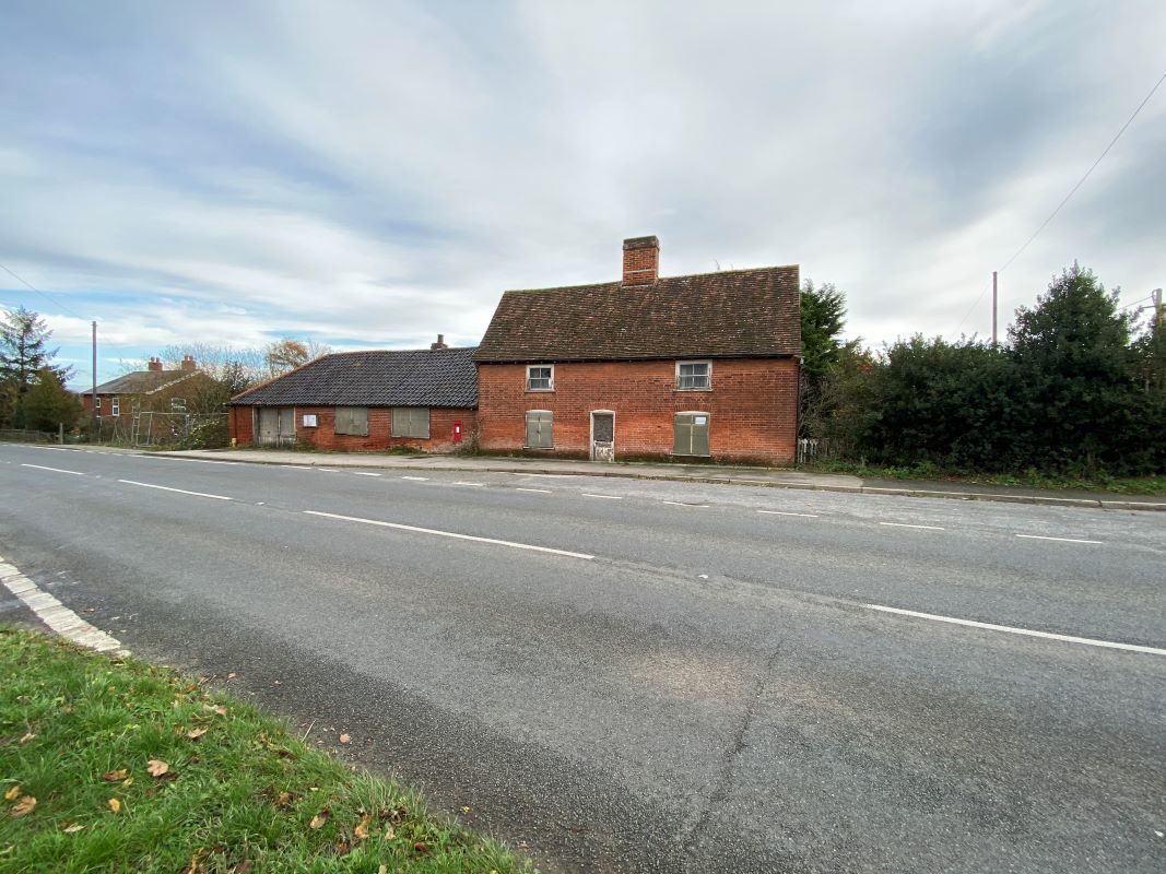 The Forge & Cottage,, Freston Hill, Freston, Ipswich lot image - 2