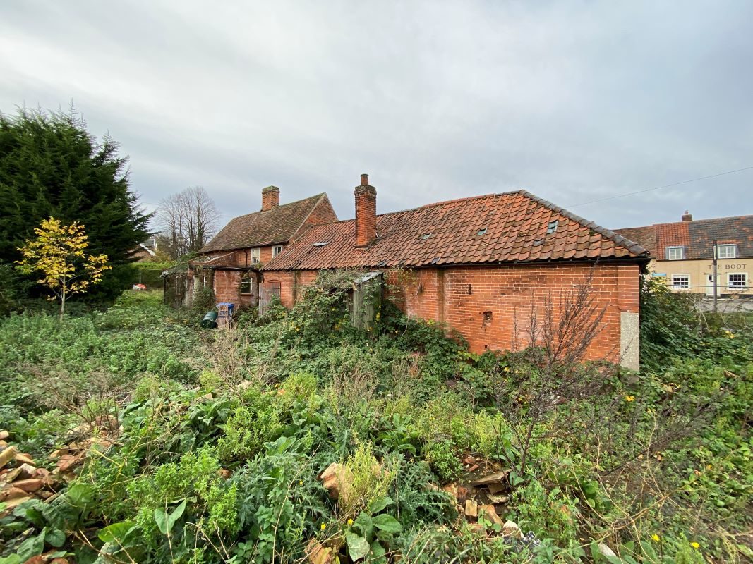 The Forge & Cottage,, Freston Hill, Freston, Ipswich lot image - 3