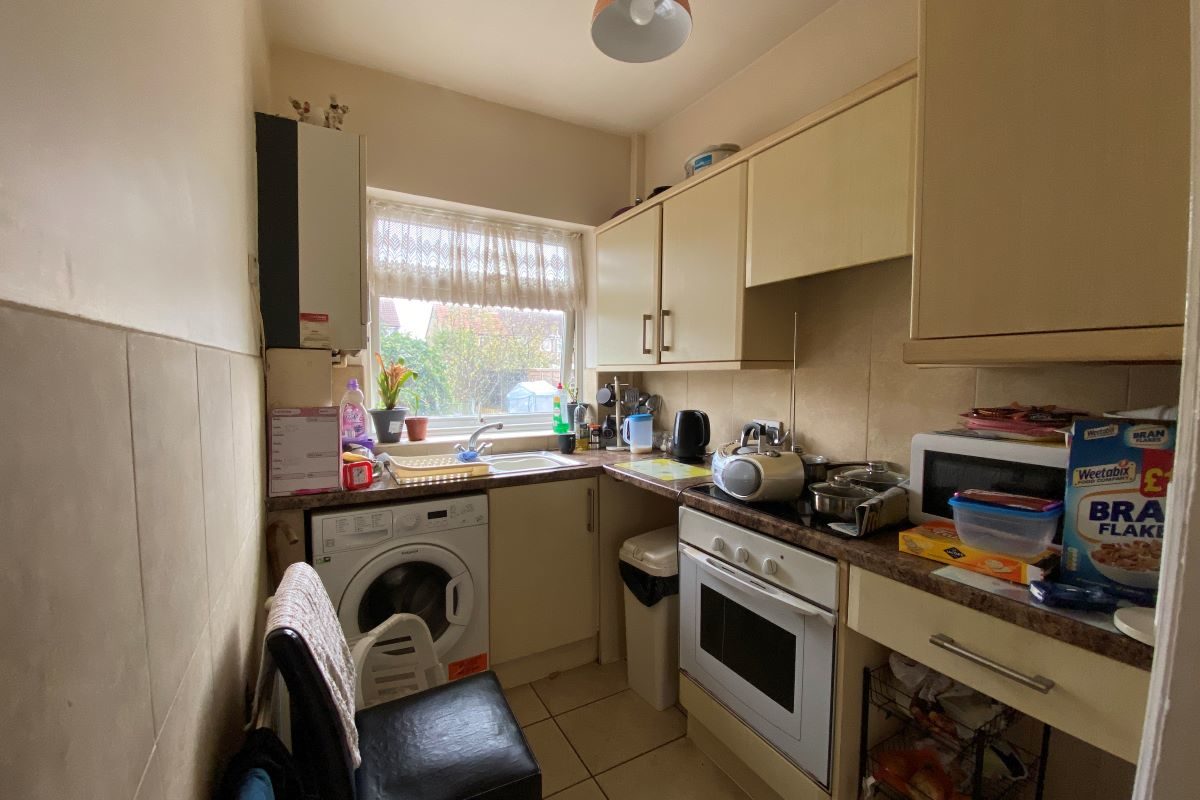 10 & 12 Beaumont Avenue, Clacton-on-Sea lot image - 7