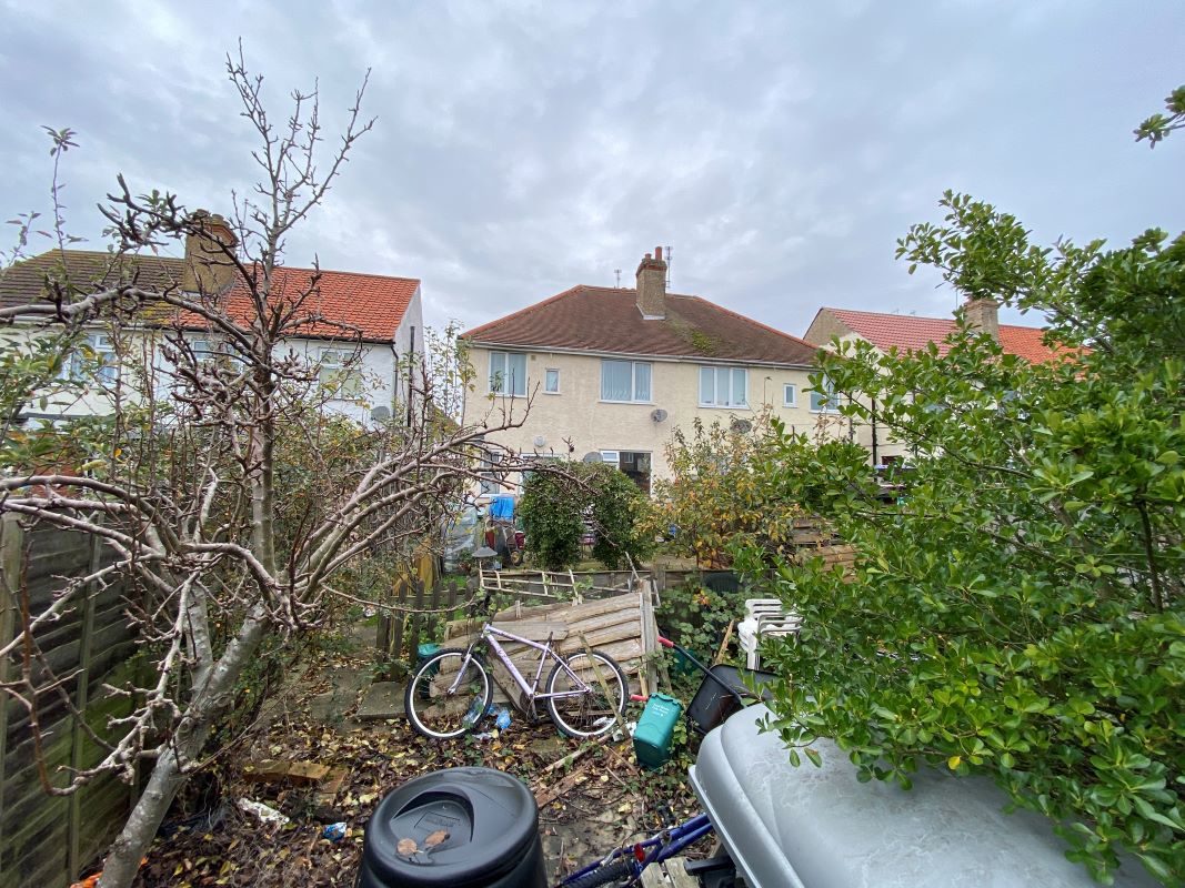 10 & 12 Beaumont Avenue, Clacton-on-Sea lot image - 8
