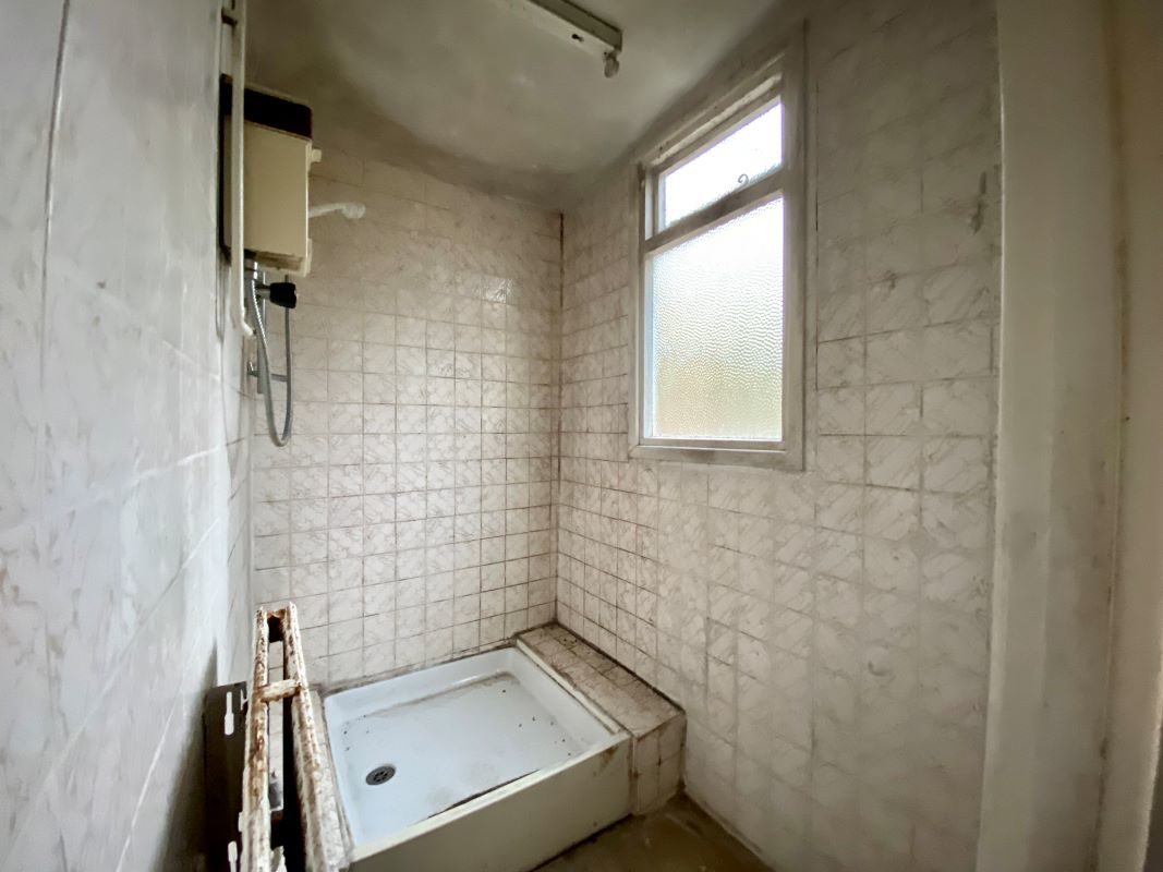 88 York Road, Bury St. Edmunds lot image - 5