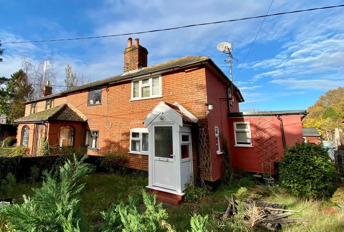 High Purvy,, Martlesham Road, Little Bealings, Woodbridge lot image - 0