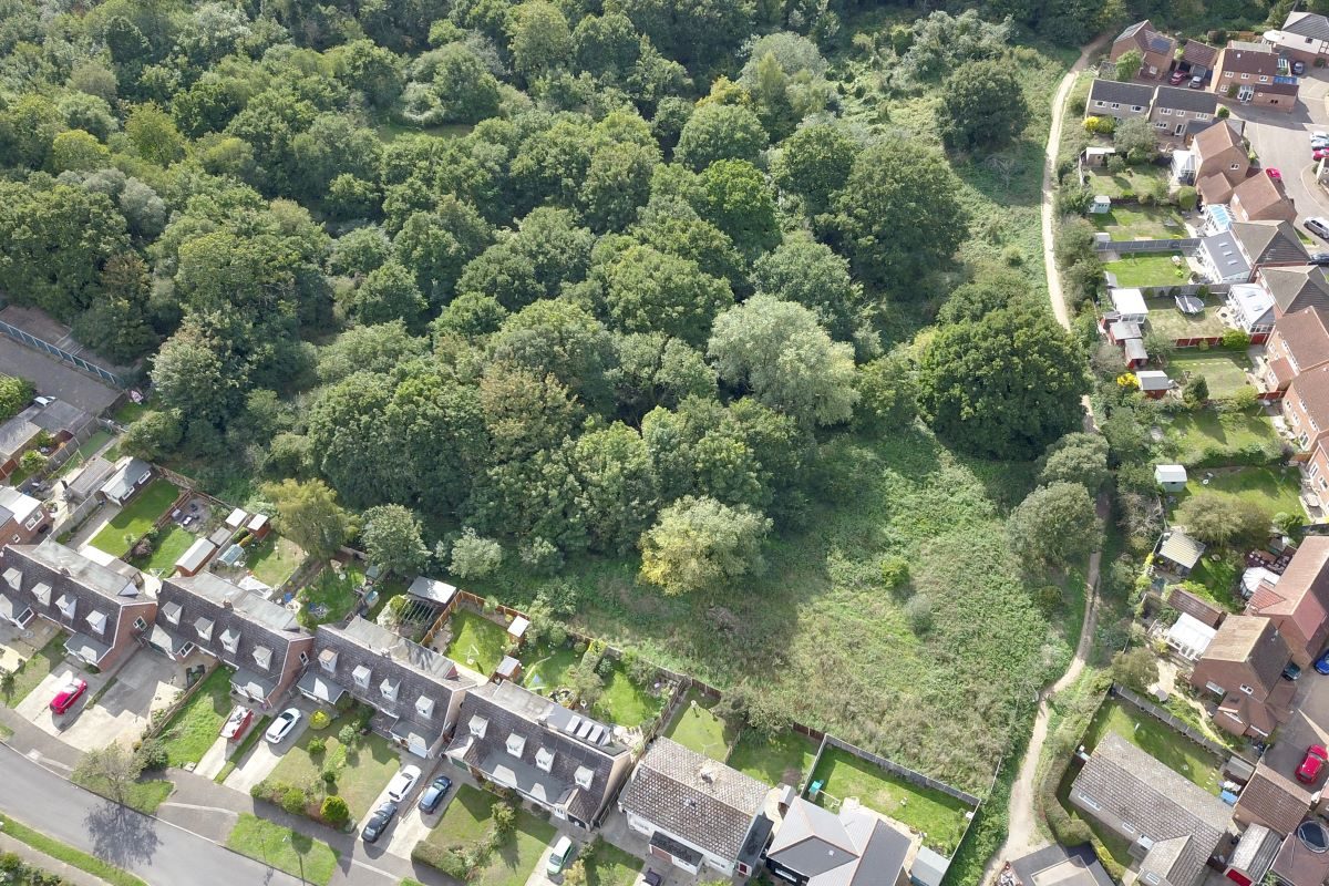 Land at the rear of Vanessa Drive, Wivenhoe, Colchester lot image - 2