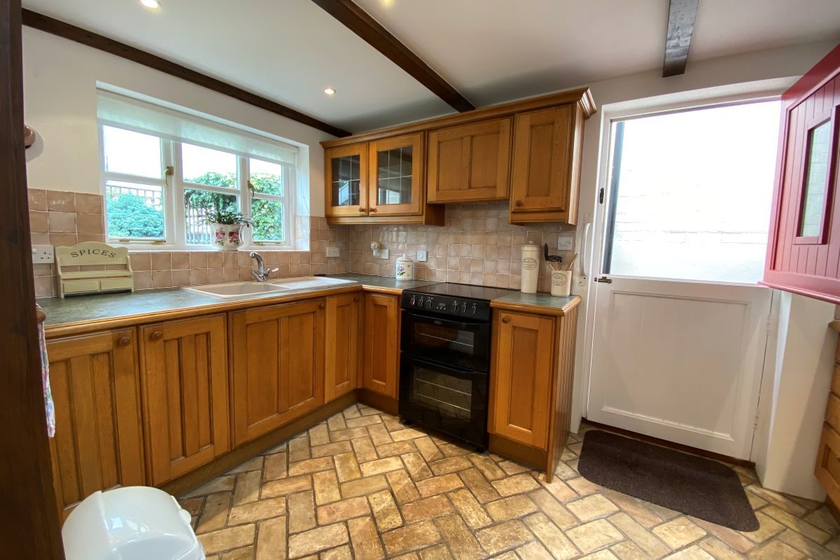 Holly Cottage, Cratfield Road, Fressingfield, Eye lot image - 4